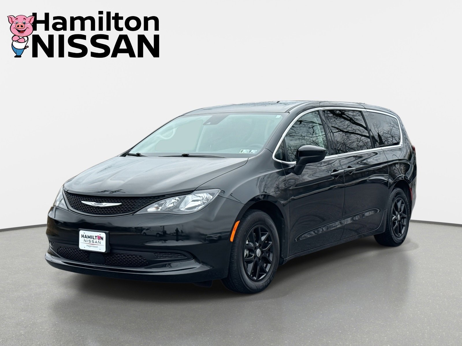 Used 2023 Chrysler Voyager LX image 5