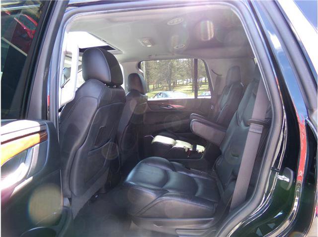 Used 2019 Cadillac Escalade Luxury image 9