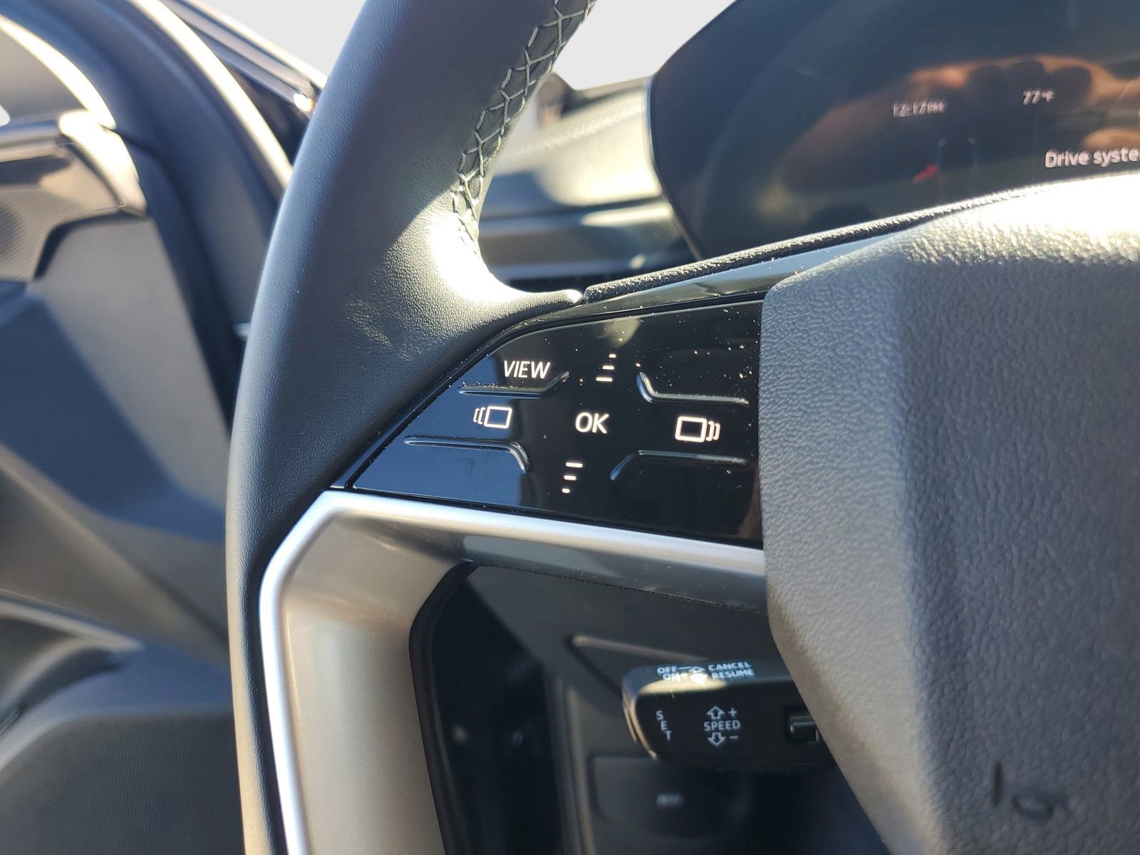 Used 2025 Audi Q5 Premium w/ Convenience Package image 24