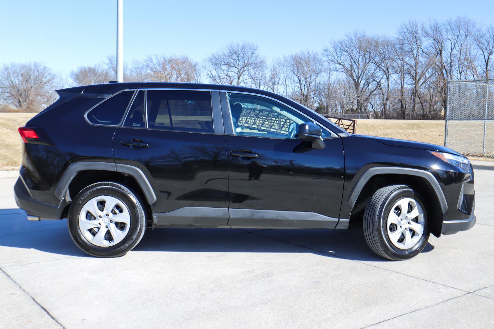 Used 2024 Toyota RAV4 LE image 5