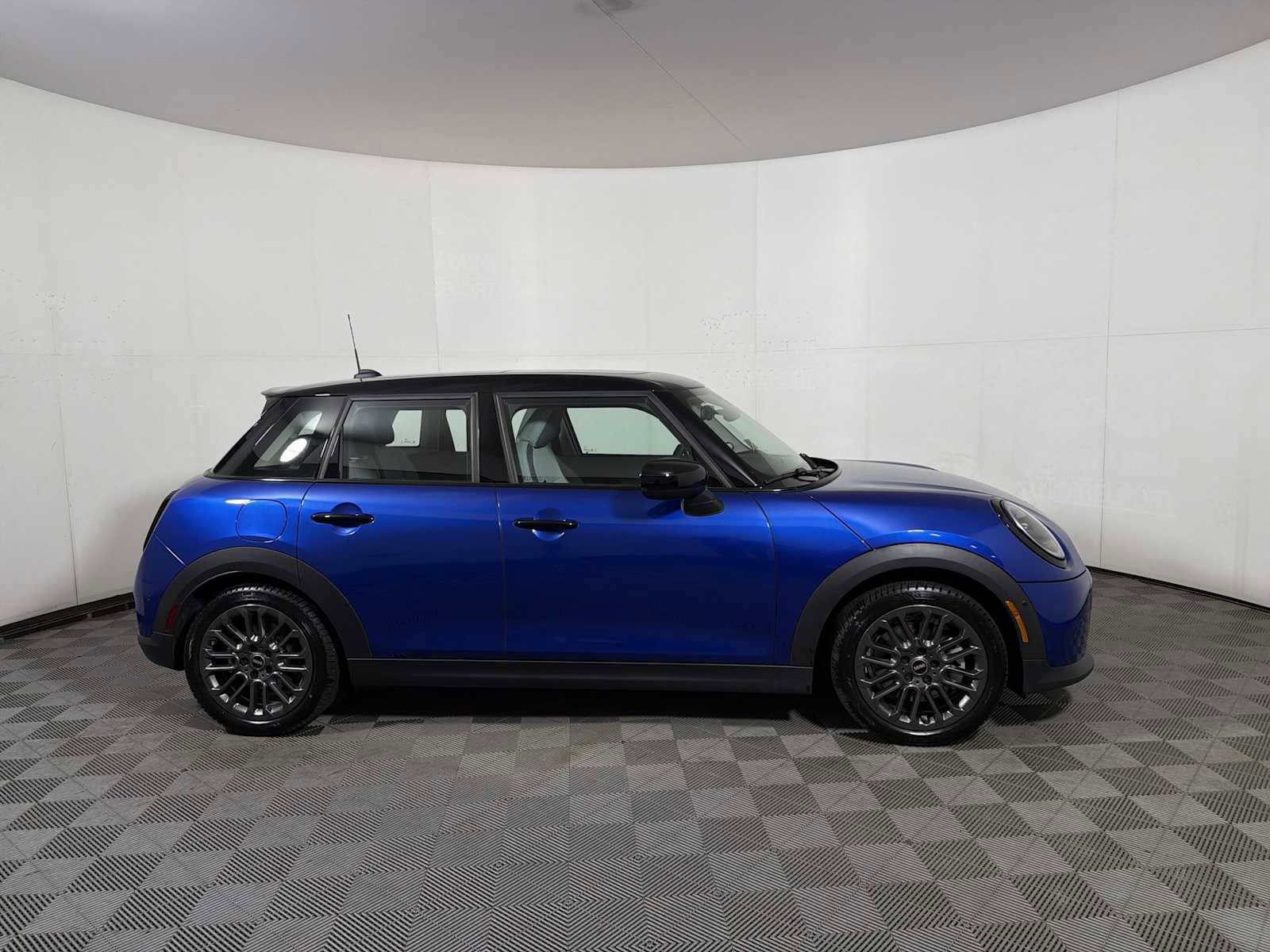 Certified 2025 MINI Cooper S FWD image 7