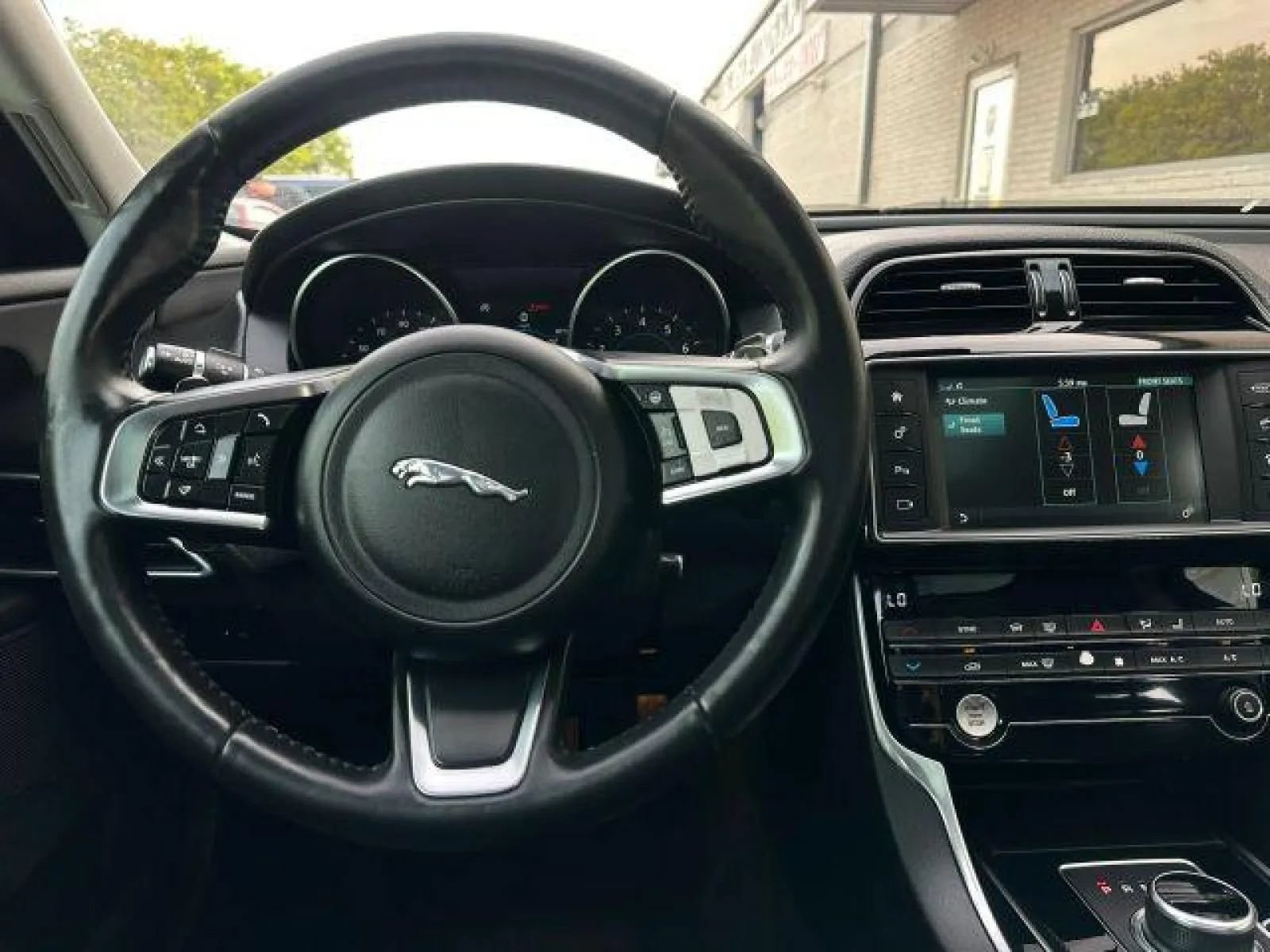 Used 2018 Jaguar XE Prestige RWD image 28