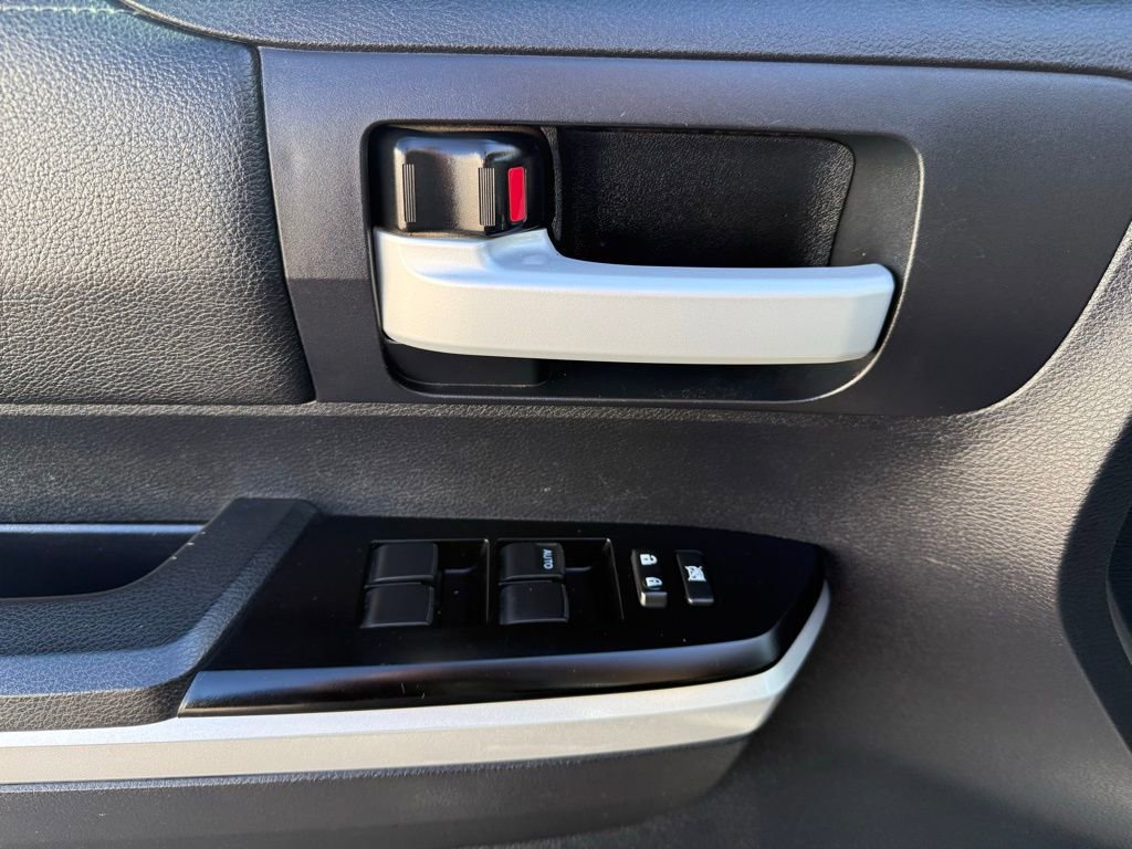 Used 2014 Toyota Tundra SR5 image 13