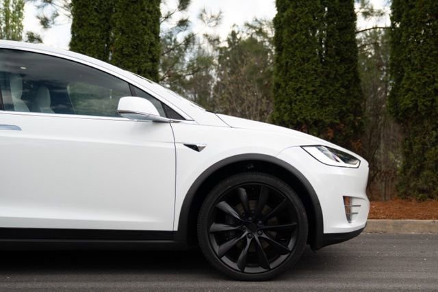 Used 2020 Tesla Model X Long Range image 13