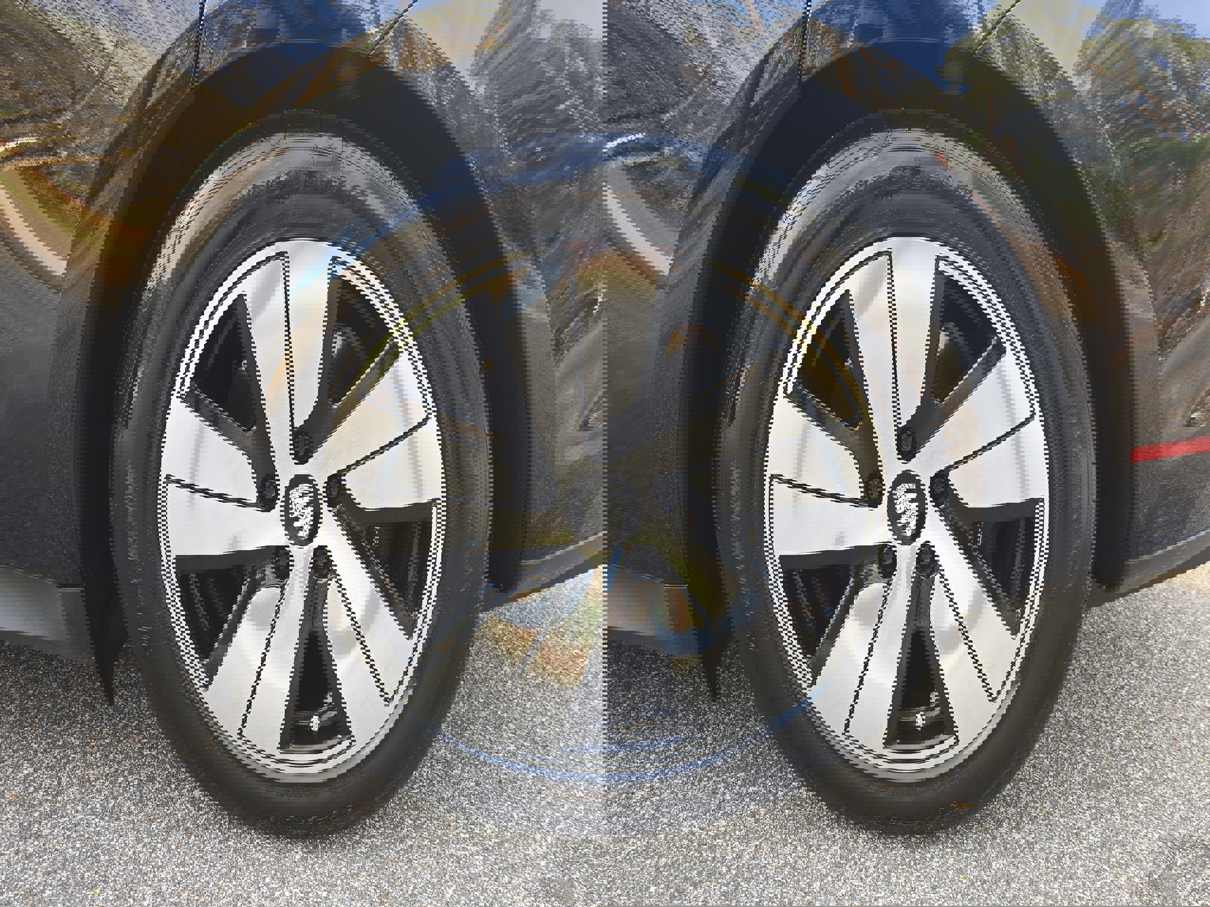 Used 2021 Porsche Taycan image 33