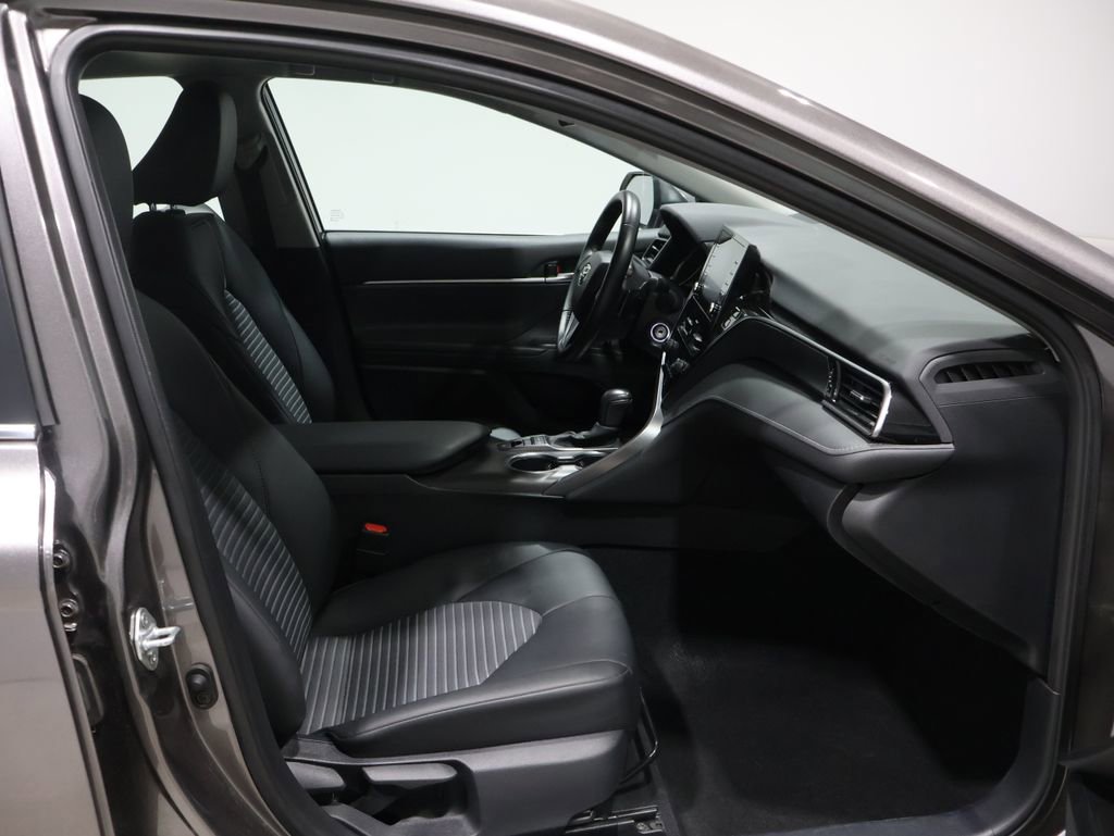 Used 2023 Toyota Camry SE image 22