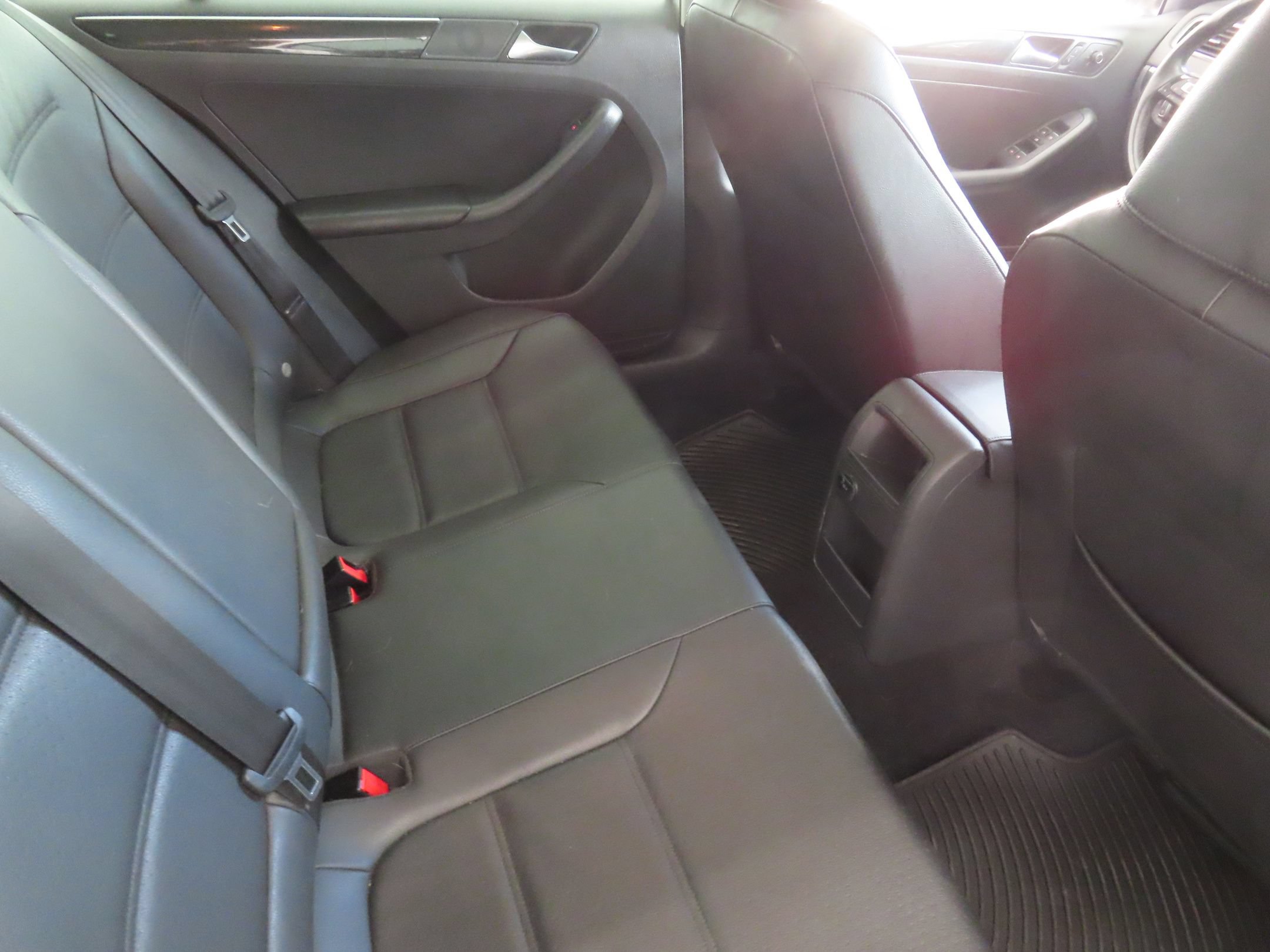 Used 2016 Volkswagen Jetta SEL FWD image 25