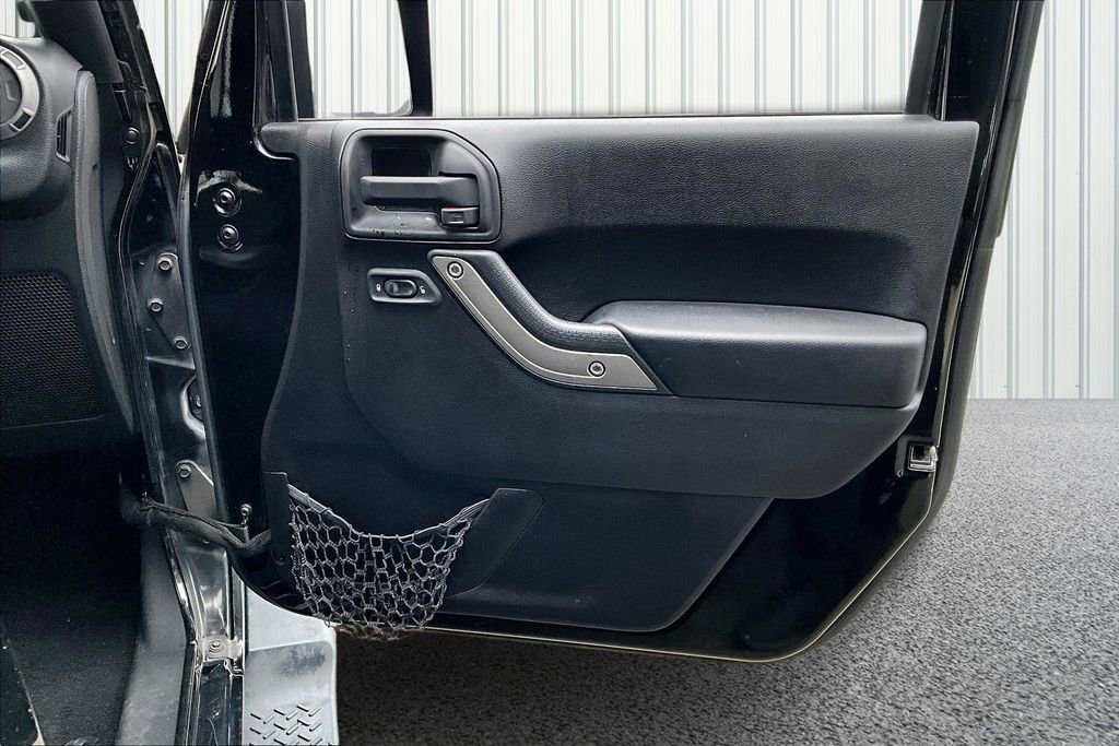 Used 2014 Jeep Wrangler Unlimited Sport w/ Power Convenience Group image 25