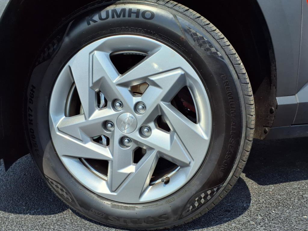 Used 2025 Hyundai Kona SE image 31