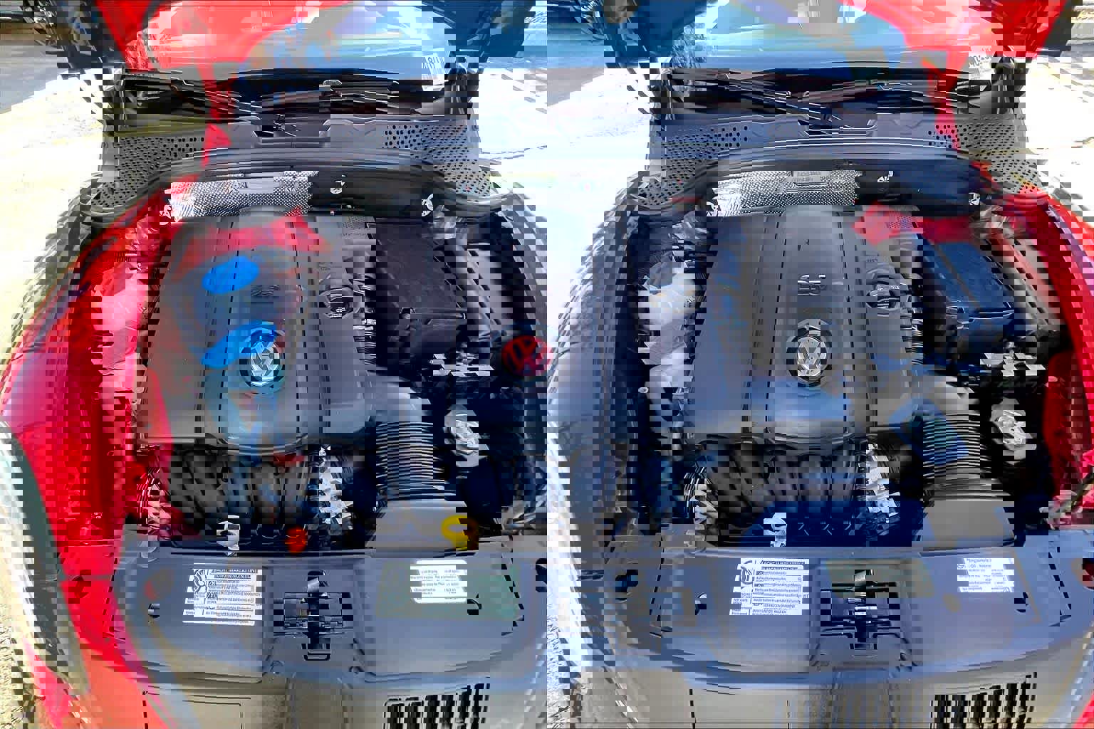 Used 2014 Volkswagen Beetle 2.5 image 12