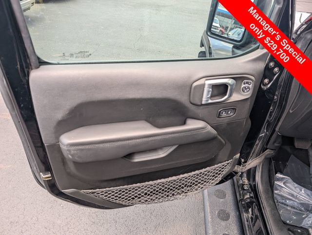 Used 2021 Jeep Wrangler Unlimited Sahara AWD/4WD image 14