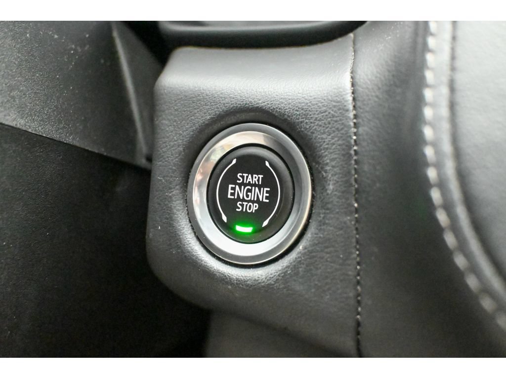 Used 2022 Chevrolet Tahoe Z71 w/ Luxury Package AWD/4WD image 32
