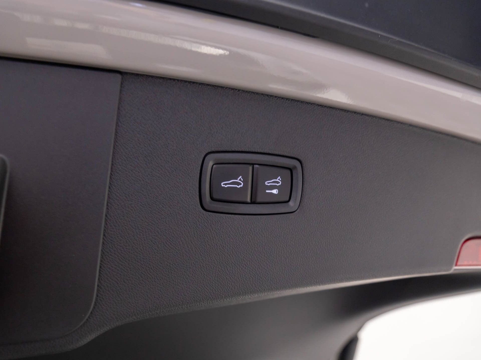 New 2026 Porsche Cayenne E-Hybrid Coupe AWD/4WD image 35