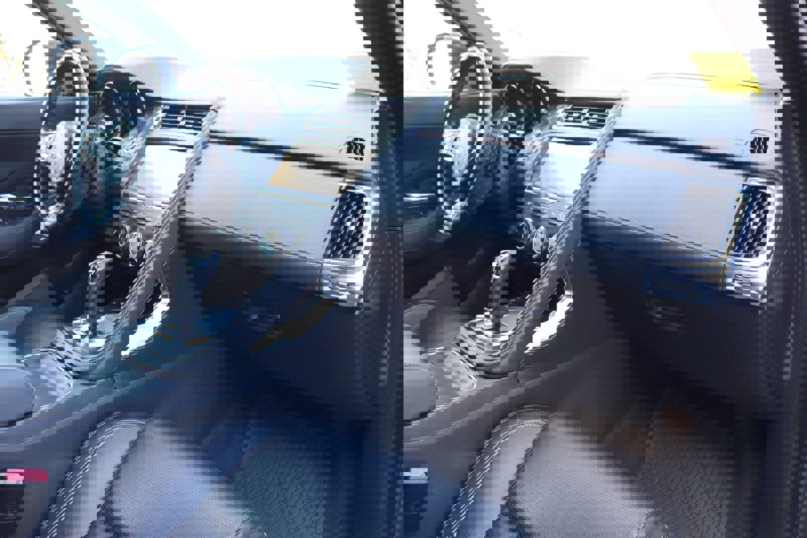 Used 2019 Jaguar E-PACE R-Dynamic S image 22