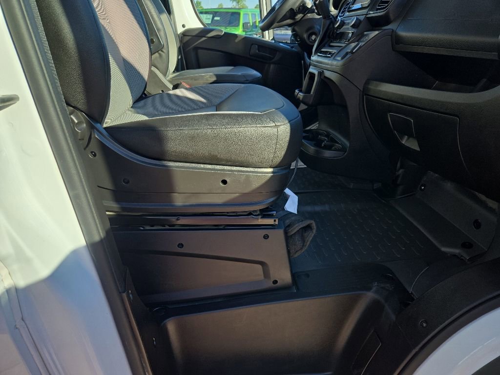 Used 2025 RAM ProMaster 2500 w/ Convenience Group FWD image 69