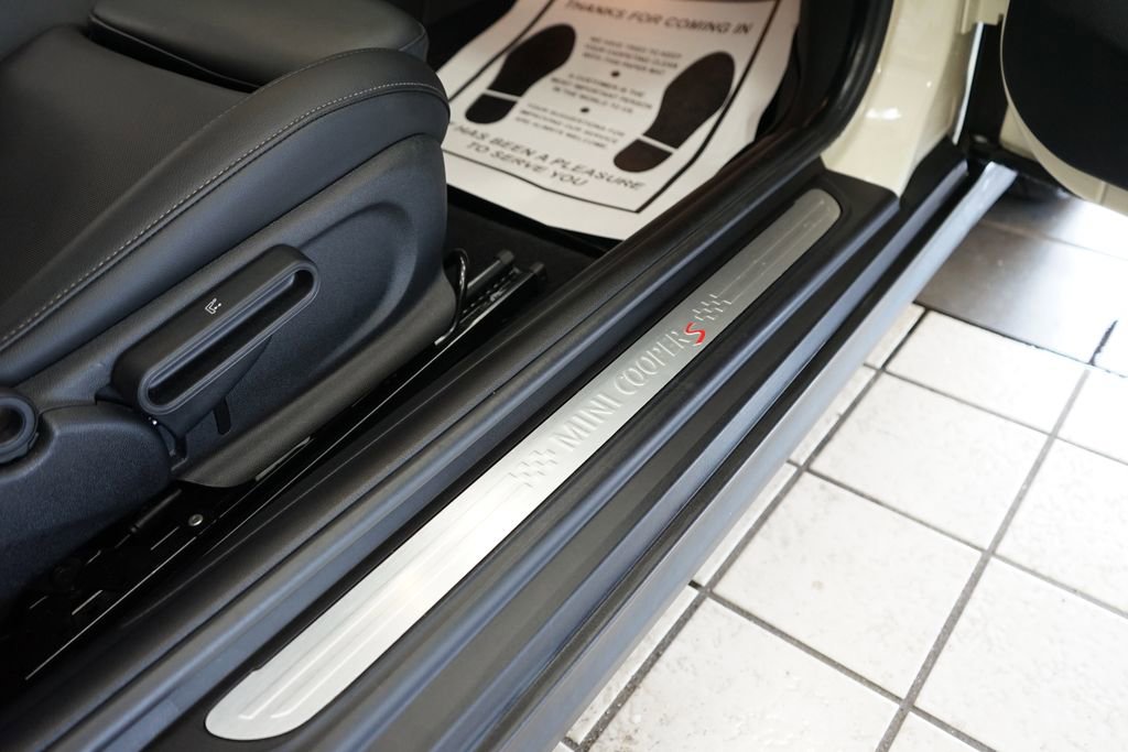 Used 2019 MINI Cooper S w/ Storage Package FWD image 39