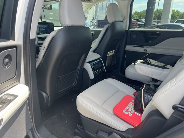 Used 2025 Lincoln Aviator Reserve w/ Illumination Package AWD/4WD image 11