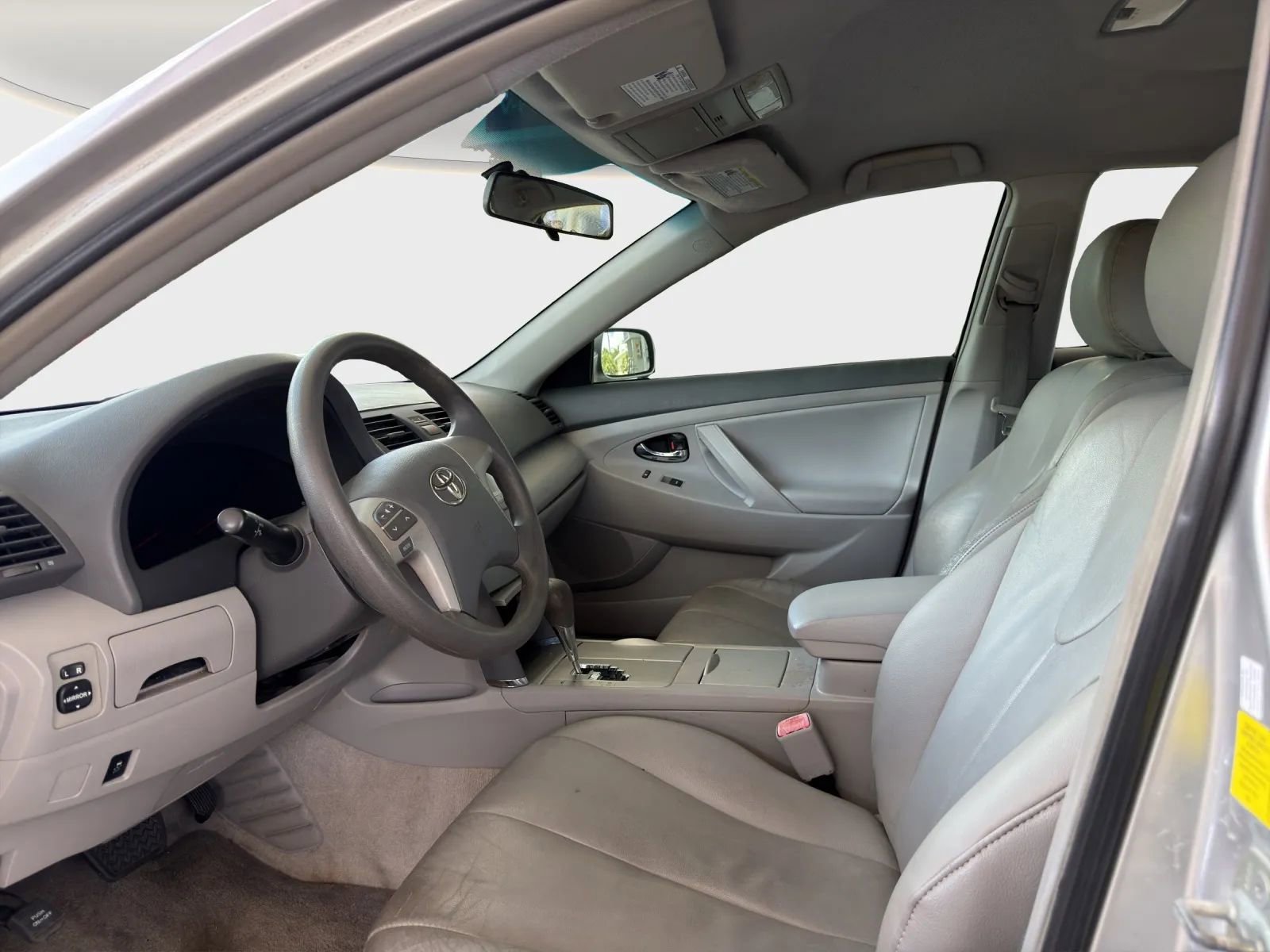 Used 2011 Toyota Camry LE w/ LE Extra-Value Pkg FWD image 8