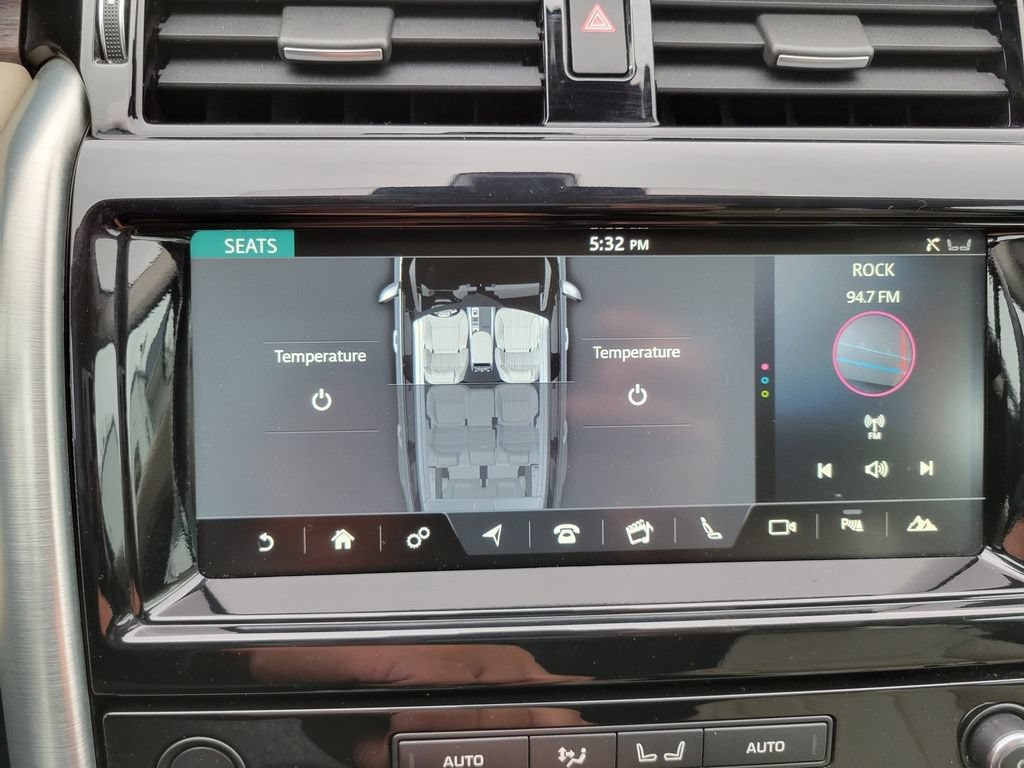 Used 2017 Land Rover Discovery HSE AWD/4WD image 51