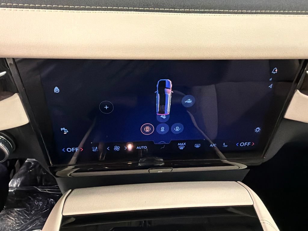 New 2027 Lincoln Navigator Reserve AWD/4WD image 13