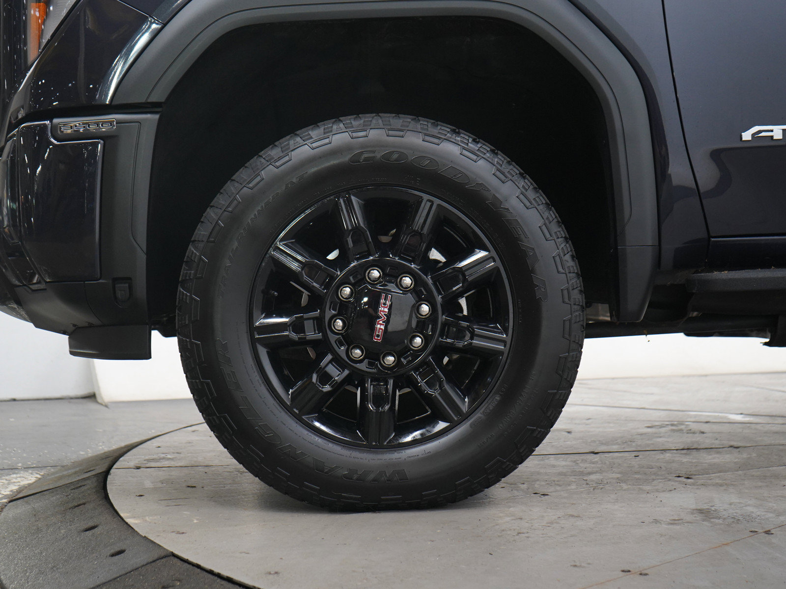 Used 2024 GMC Sierra 3500 AT4 w/ AT4 Premium Plus Package AWD/4WD image 29