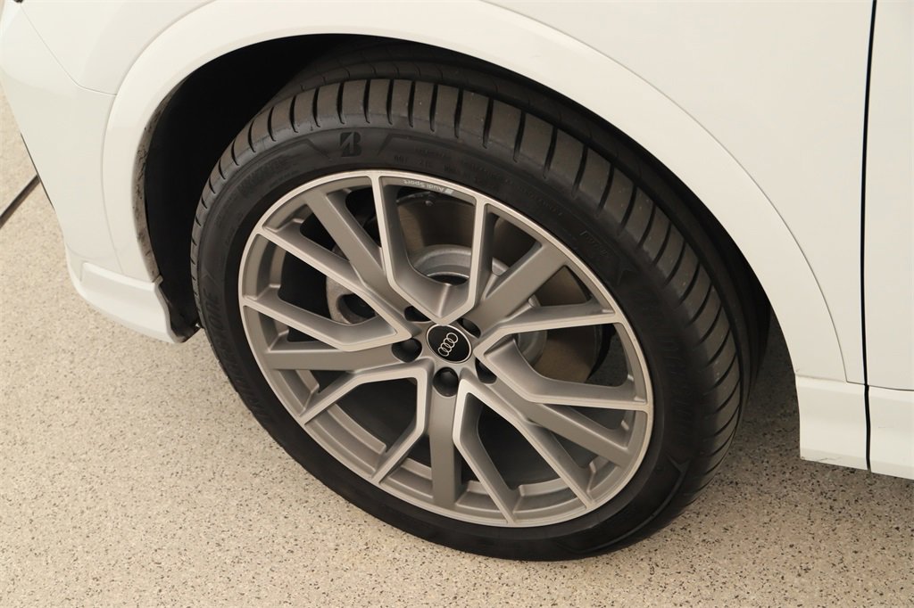 Certified 2025 Audi Q3 2.0T Premium Plus w/ Premium Plus Package image 32