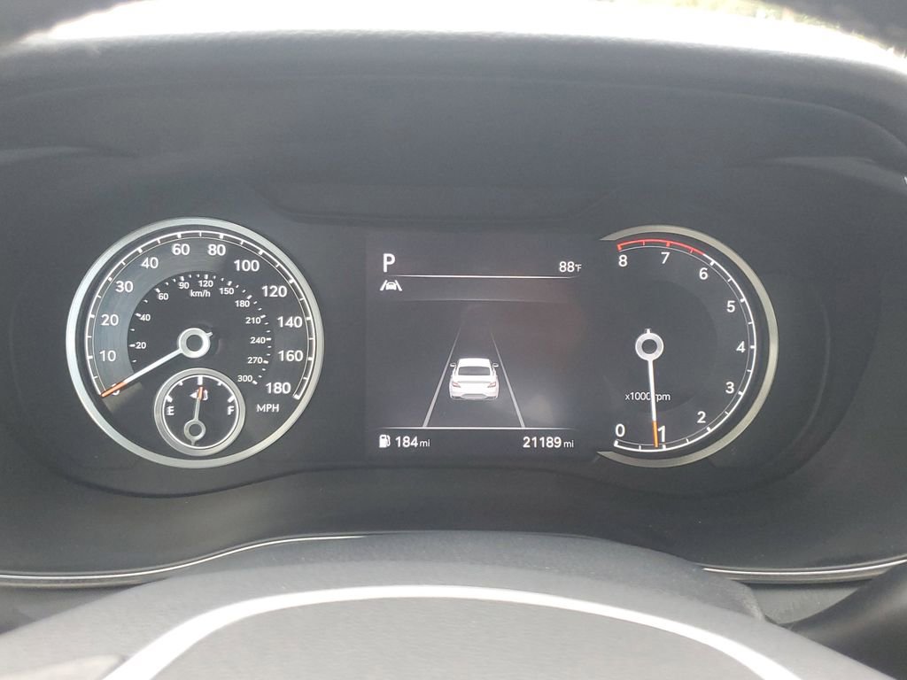 Used 2023 Genesis G70 2.0T image 29