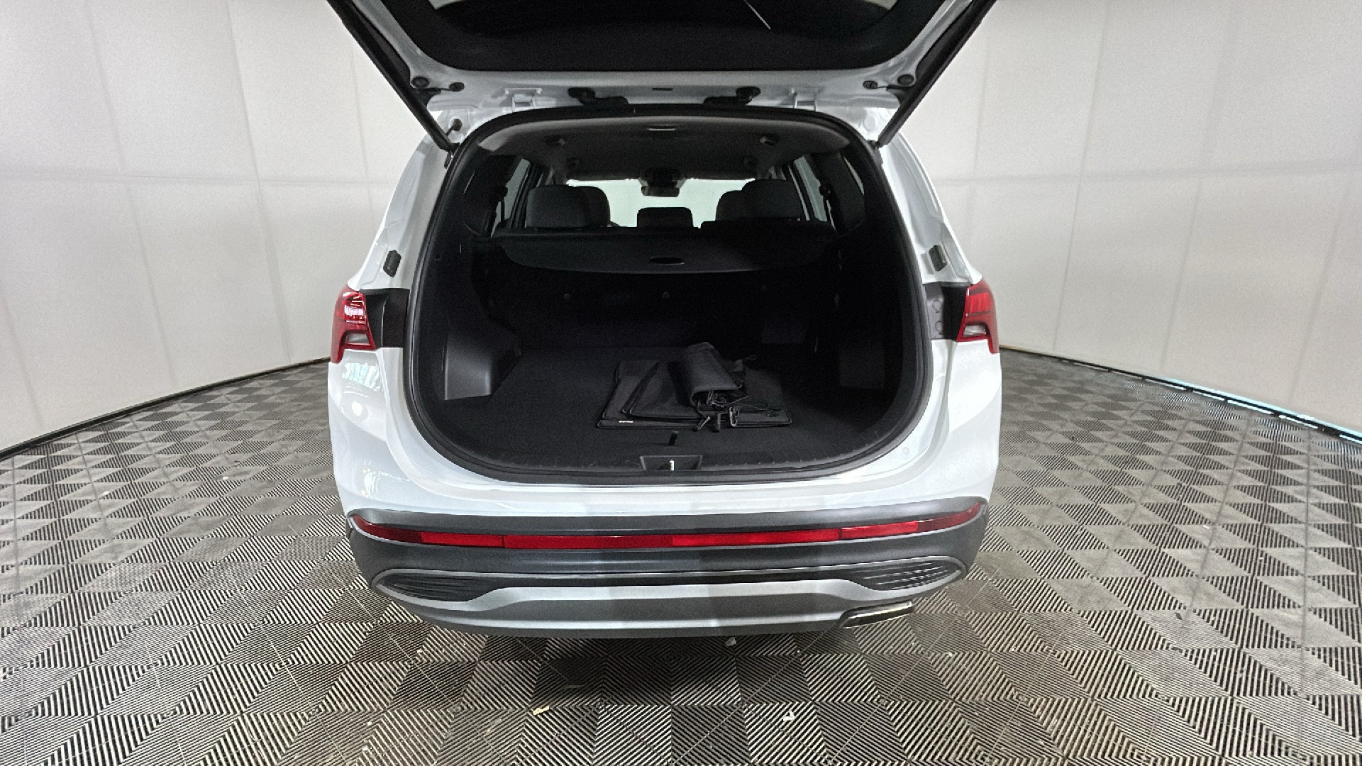 Certified 2023 Hyundai Santa Fe SEL AWD/4WD image 35