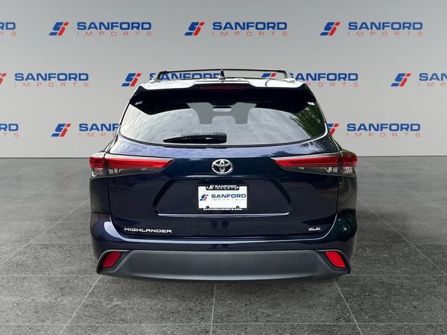 Used 2020 Toyota Highlander XLE FWD image 4