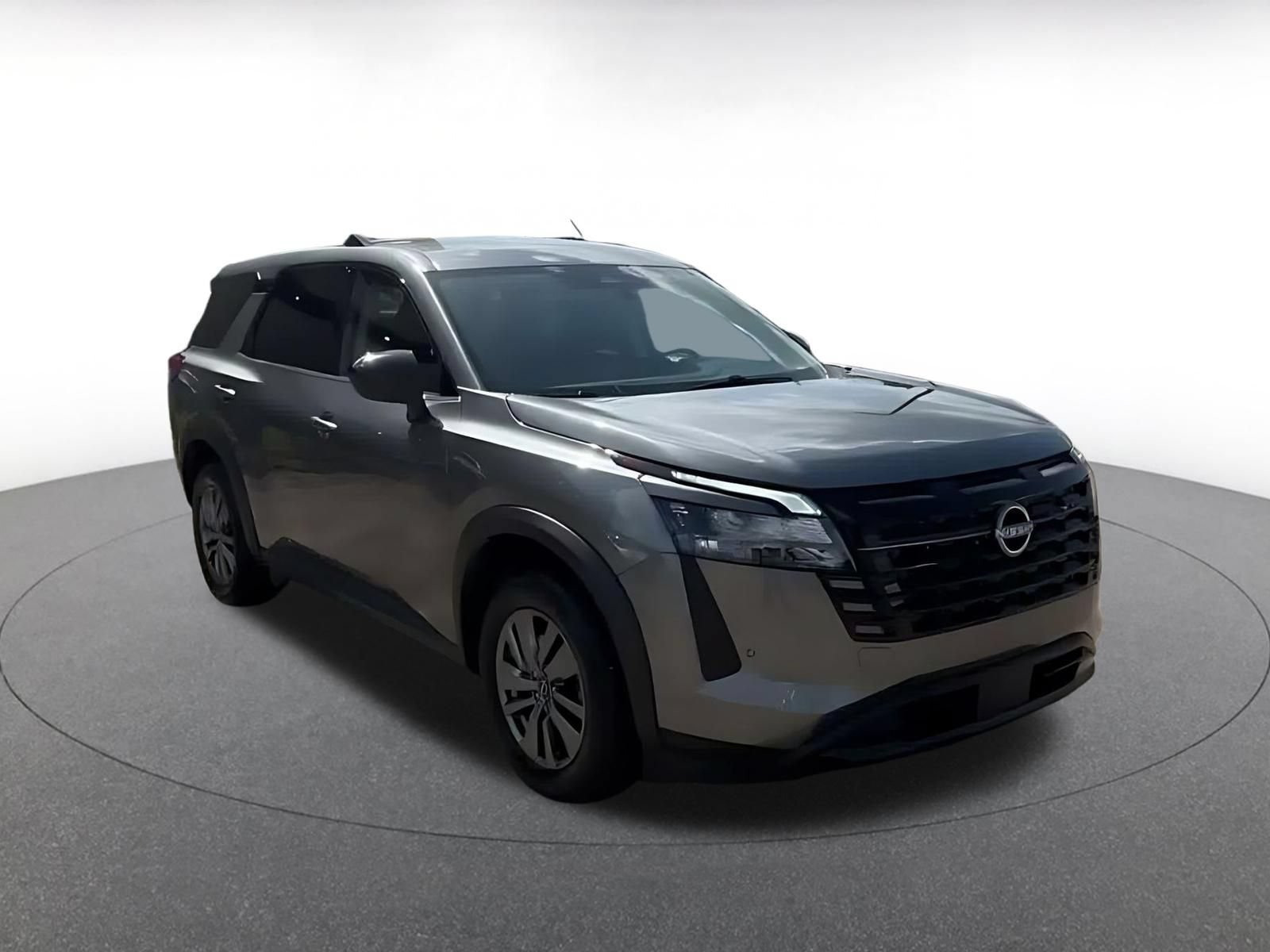 Used 2026 Nissan Pathfinder SV FWD image 3