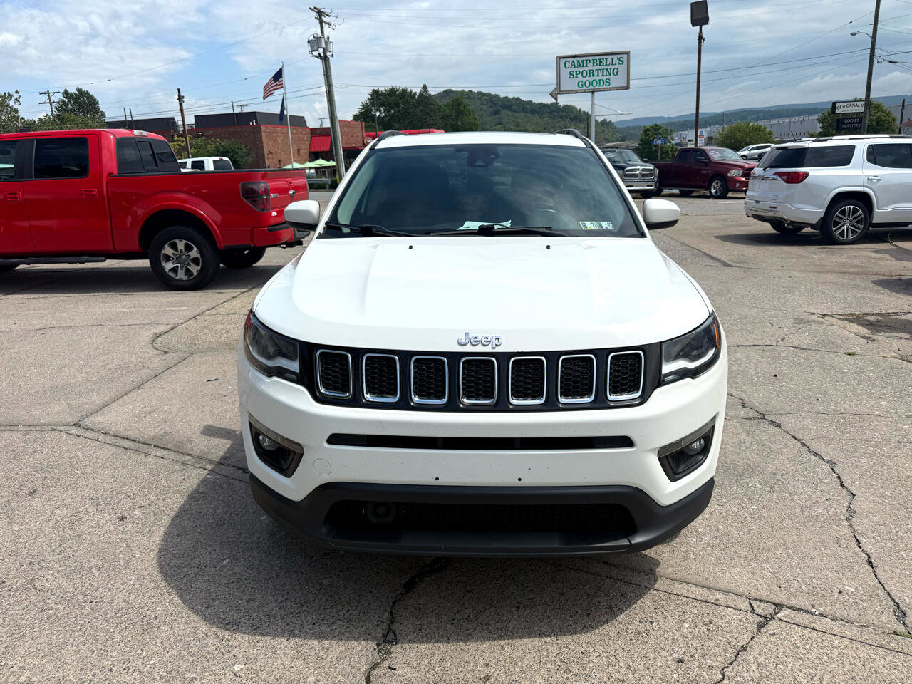 Used 2017 Jeep Compass Latitude w/ Popular Equipment Group image 2