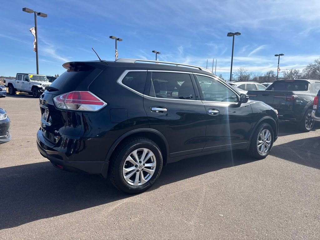 Used 2014 Nissan Rogue SV w/ SV Family Package image 7