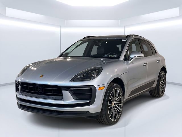 Certified 2026 Porsche Macan AWD/4WD image 1