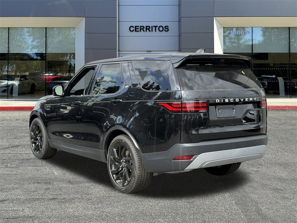New 2025 Land Rover Discovery S image 8
