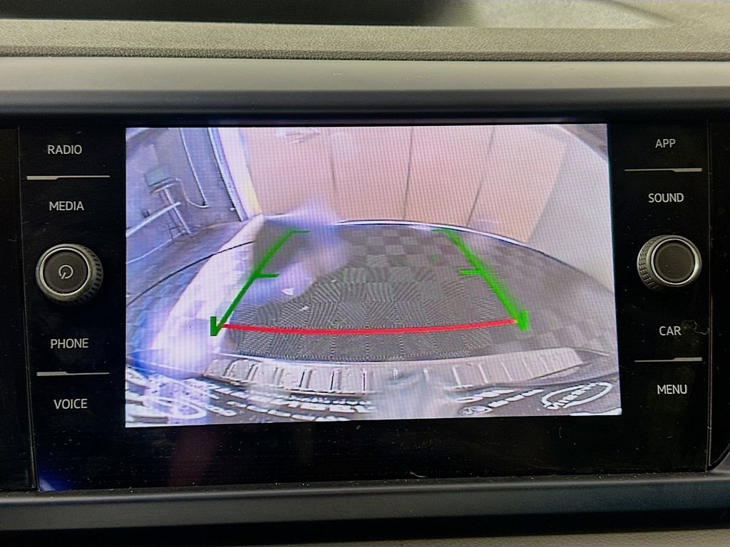 Used 2022 Volkswagen Taos SE image 13