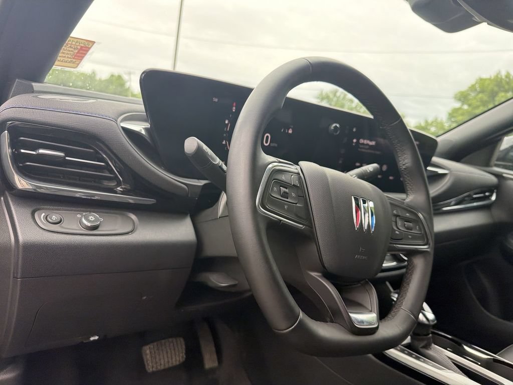 Used 2025 Buick Envista Sport Touring FWD image 10