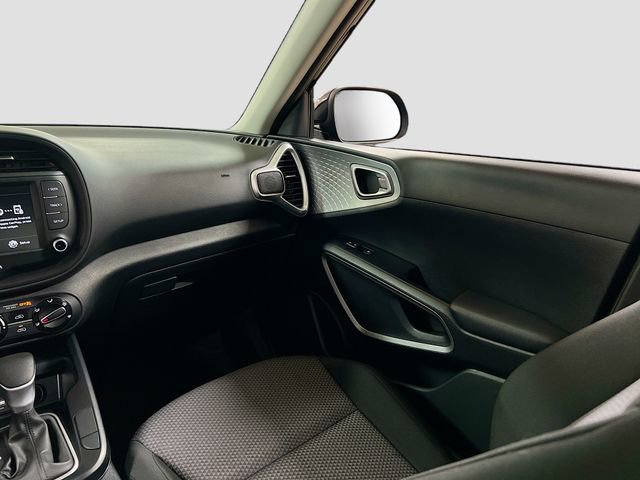 Certified 2025 Kia Soul LX w/ LX Technology Package image 22