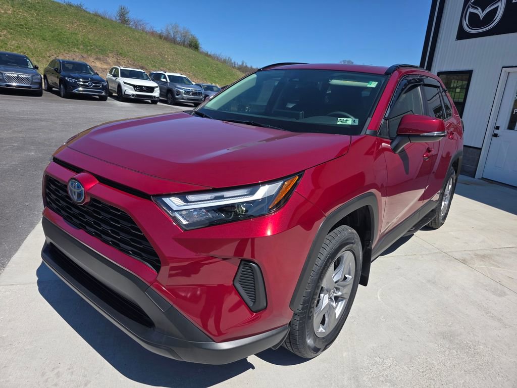 Used 2024 Toyota RAV4 XLE w/ Convenience Package image 3