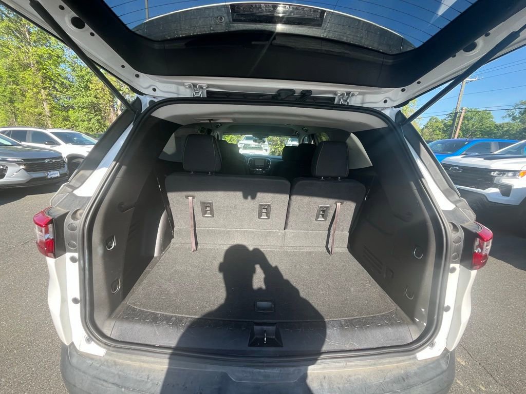 Used 2019 Chevrolet Traverse LT FWD image 17