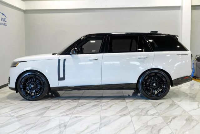 Used 2025 Land Rover Range Rover Long Wheelbase Autobiography AWD/4WD image 17