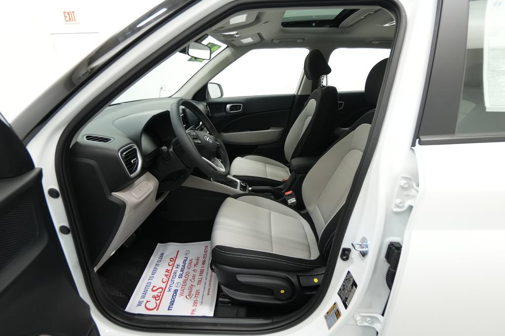 New 2026 Hyundai Venue SEL FWD image 15
