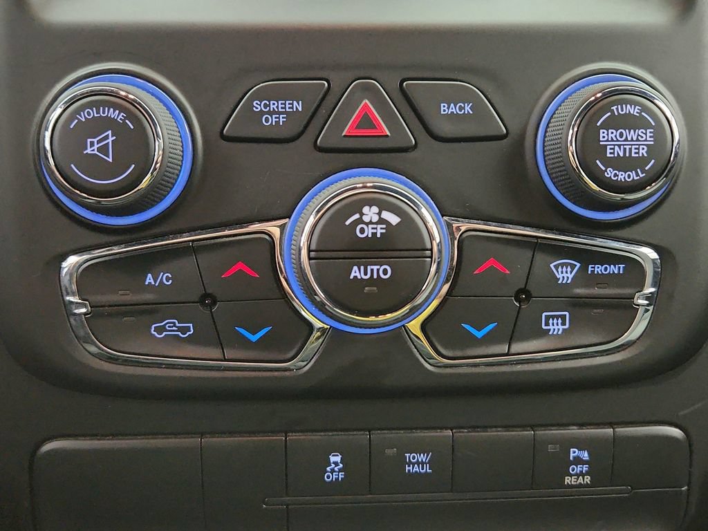 Used 2021 RAM 1500 Warlock AWD/4WD image 16