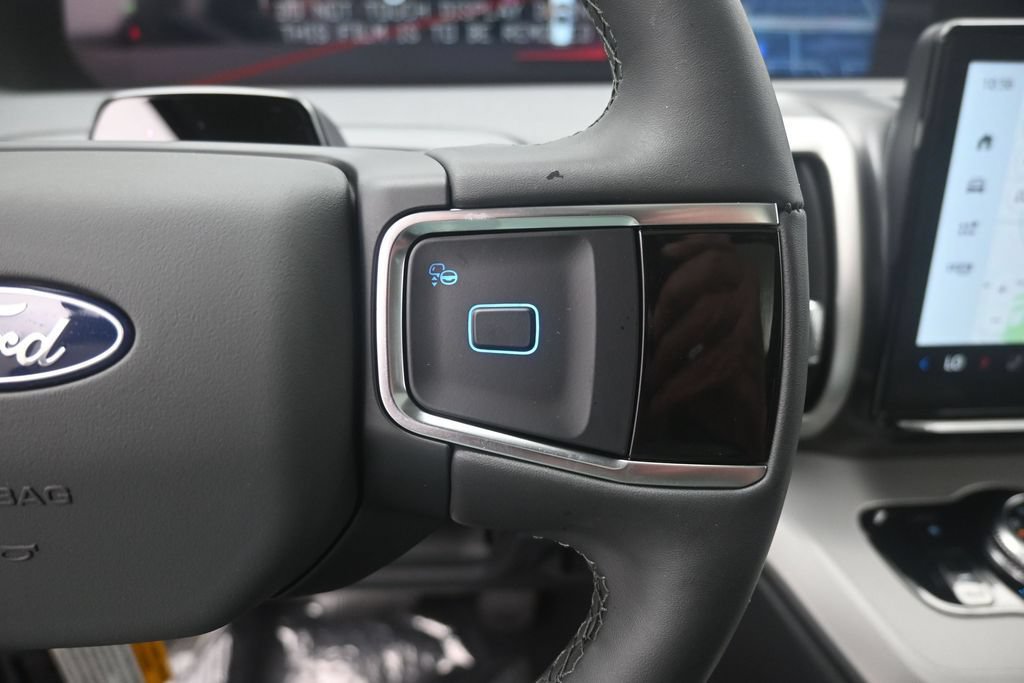 New 2026 Ford Expedition Active RWD image 7