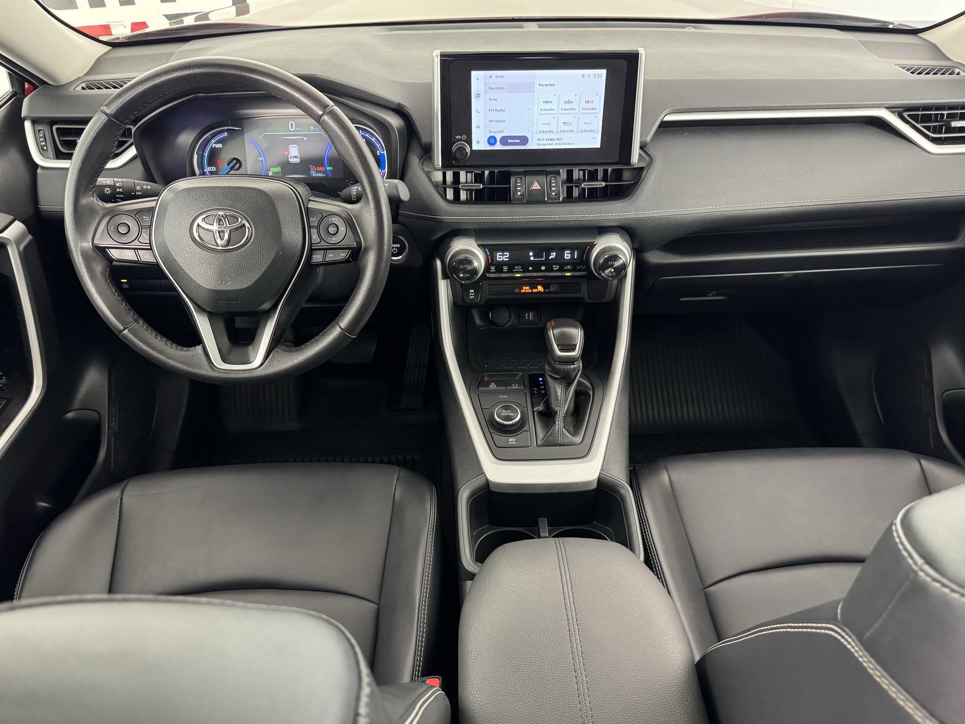 Certified 2024 Toyota RAV4 XLE Premium AWD/4WD image 25