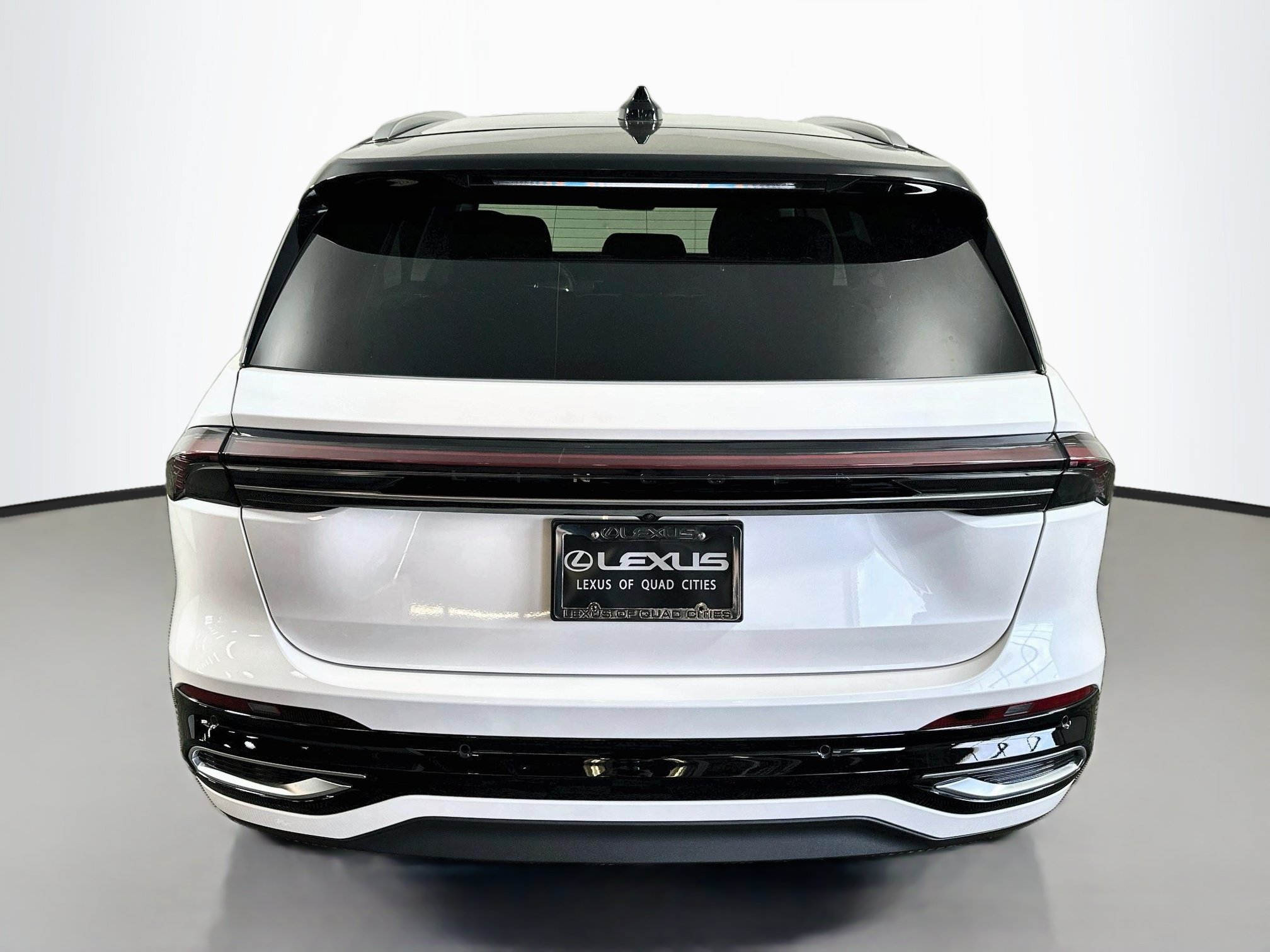 Used 2025 Lincoln Nautilus Reserve AWD/4WD image 6