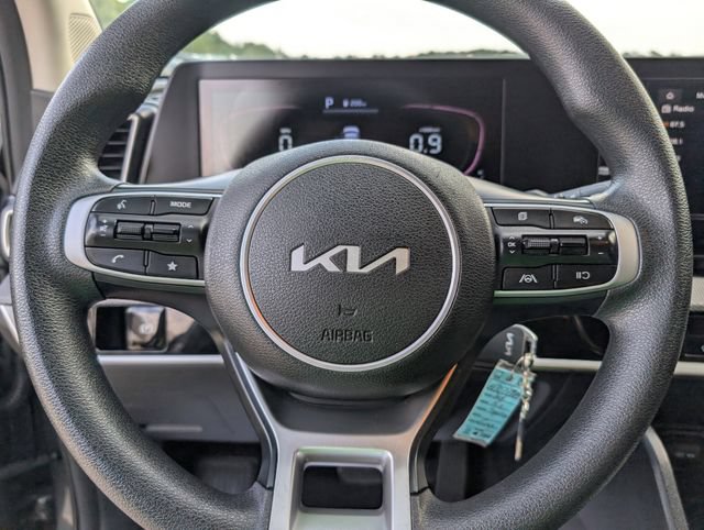 Used 2024 Kia Sportage LX FWD image 19