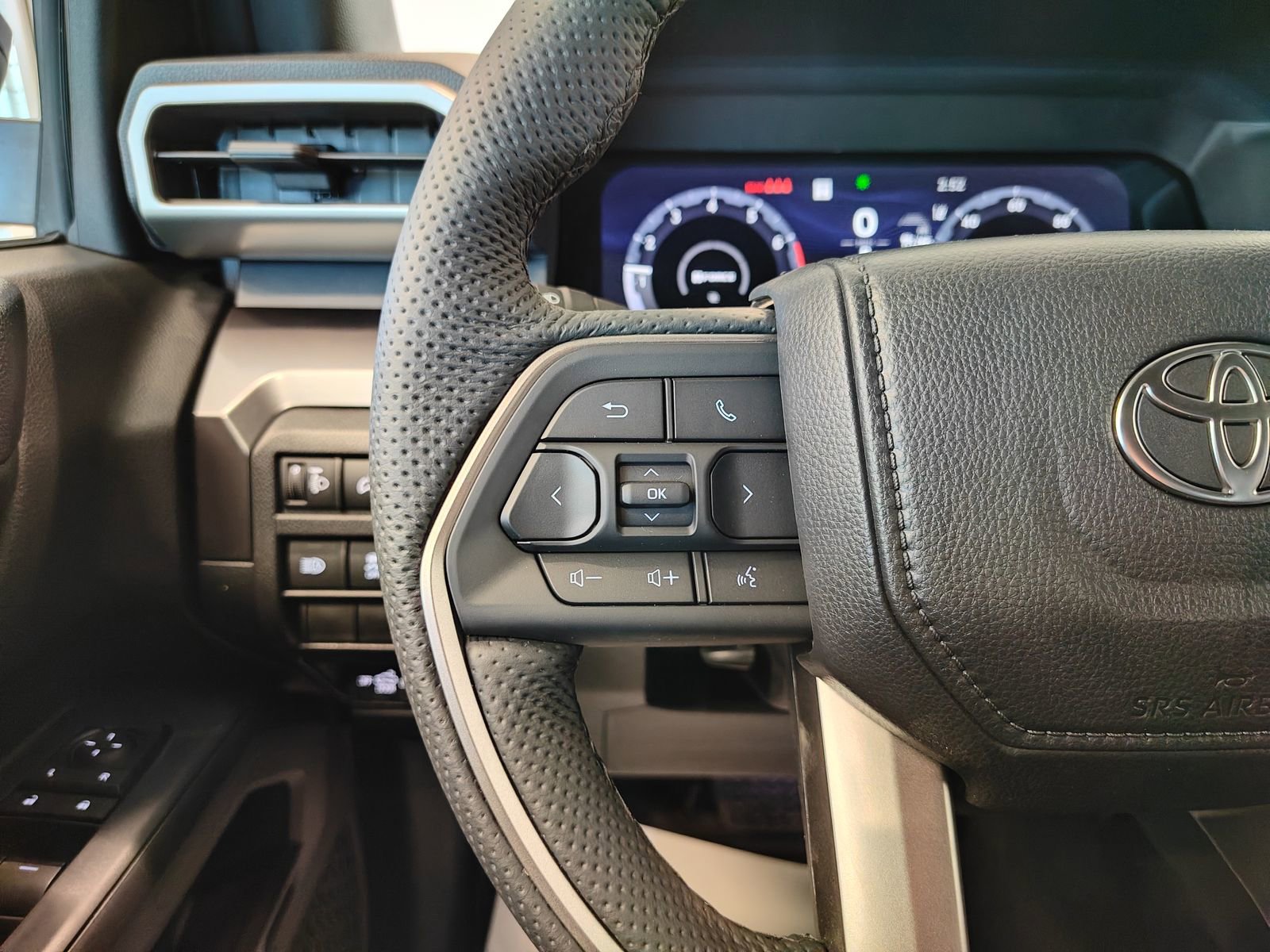 New 2025 Toyota Tacoma TRD Off-Road image 17