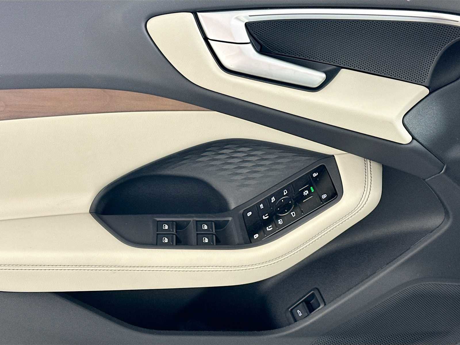 New 2025 Audi A5 2.0T Premium image 16