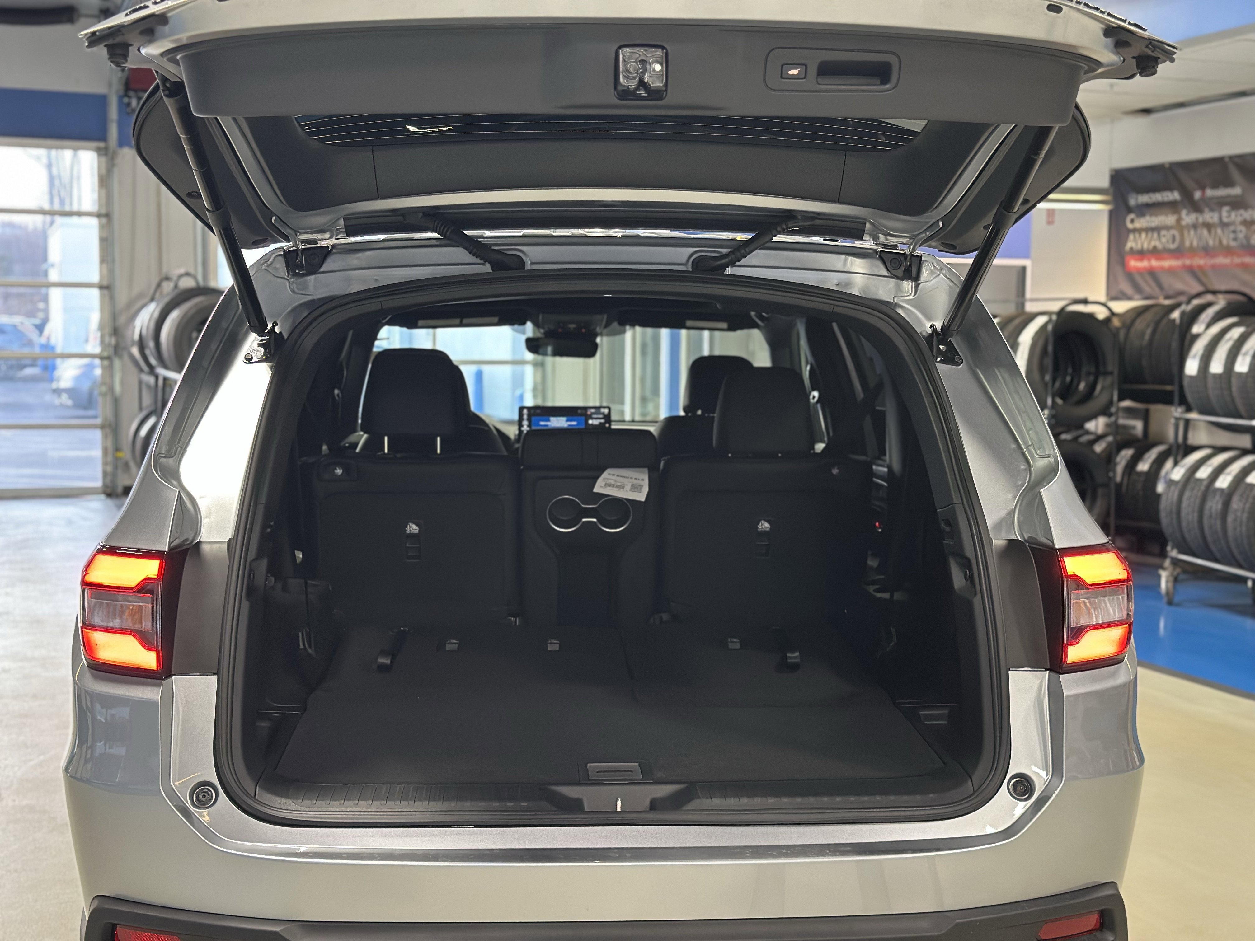 New 2026 Honda Pilot Black Edition image 6