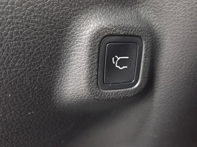 Used 2023 Jeep Compass Trailhawk w/ Trailhawk Elite Group AWD/4WD image 12
